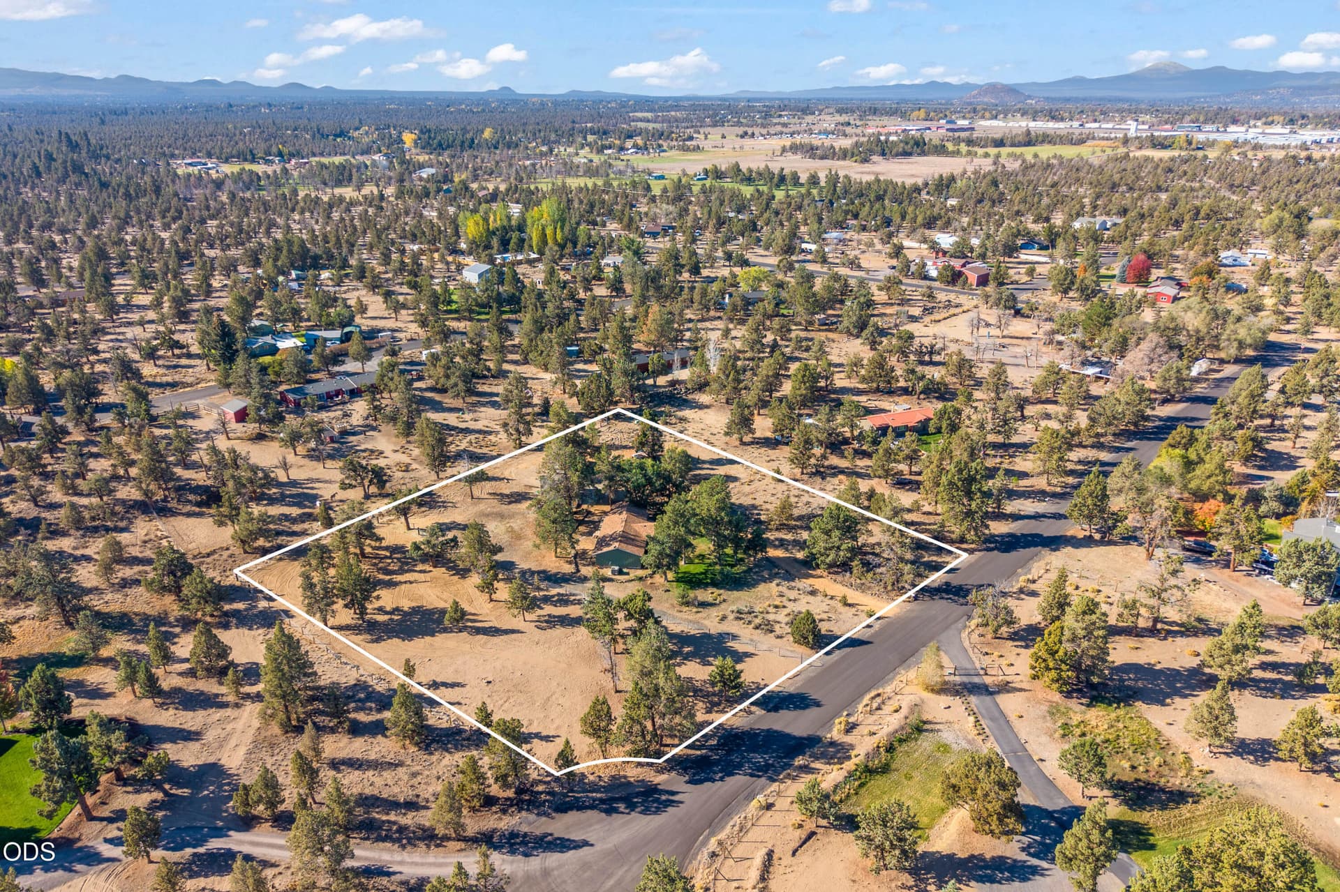 3.1. Photo 3 of 38, 22963 Manzanita Court, Bend, OR 97701