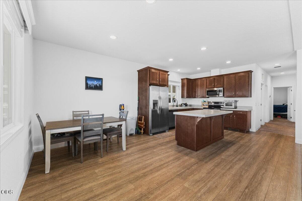 09-Dining + Kitchen. Photo 4 of 20, 93 Northridge Terrace Unit SPC 52, Medford, OR 97501