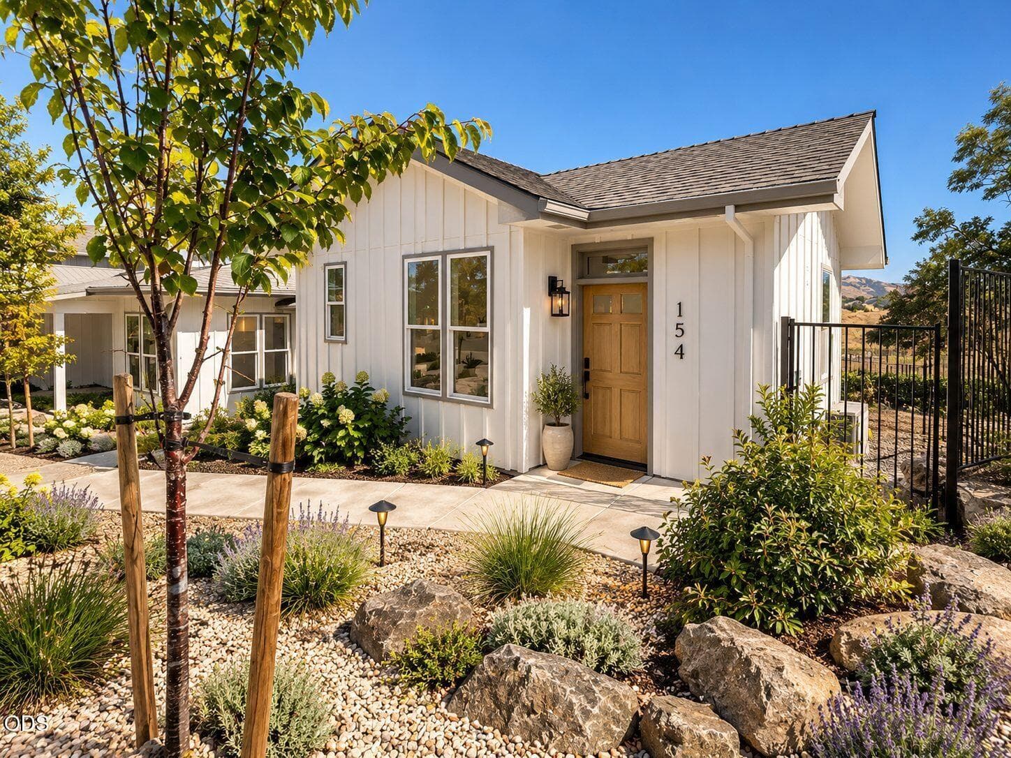 02_Modern Farmhouse Curb Appeal. Photo 2 of 12, 158 N Mountain Avenue, Ashland, OR 97520