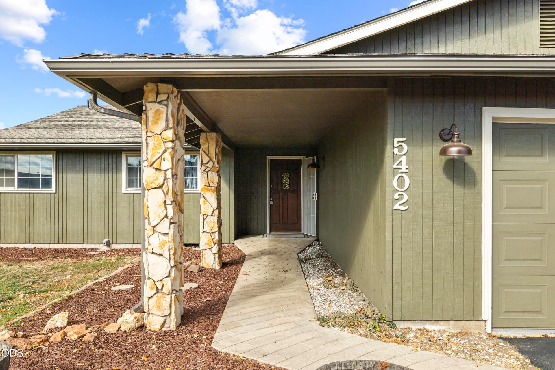 5402KnightwoodDr-37. Photo 2 of 60, 5402 Knightwood Drive, Klamath Falls, OR 97603