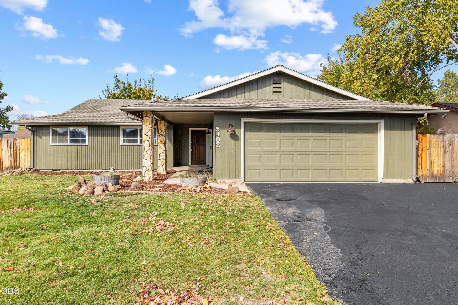 5402KnightwoodDr-44. Photo 1 of 60, 5402 Knightwood Drive, Klamath Falls, OR 97603