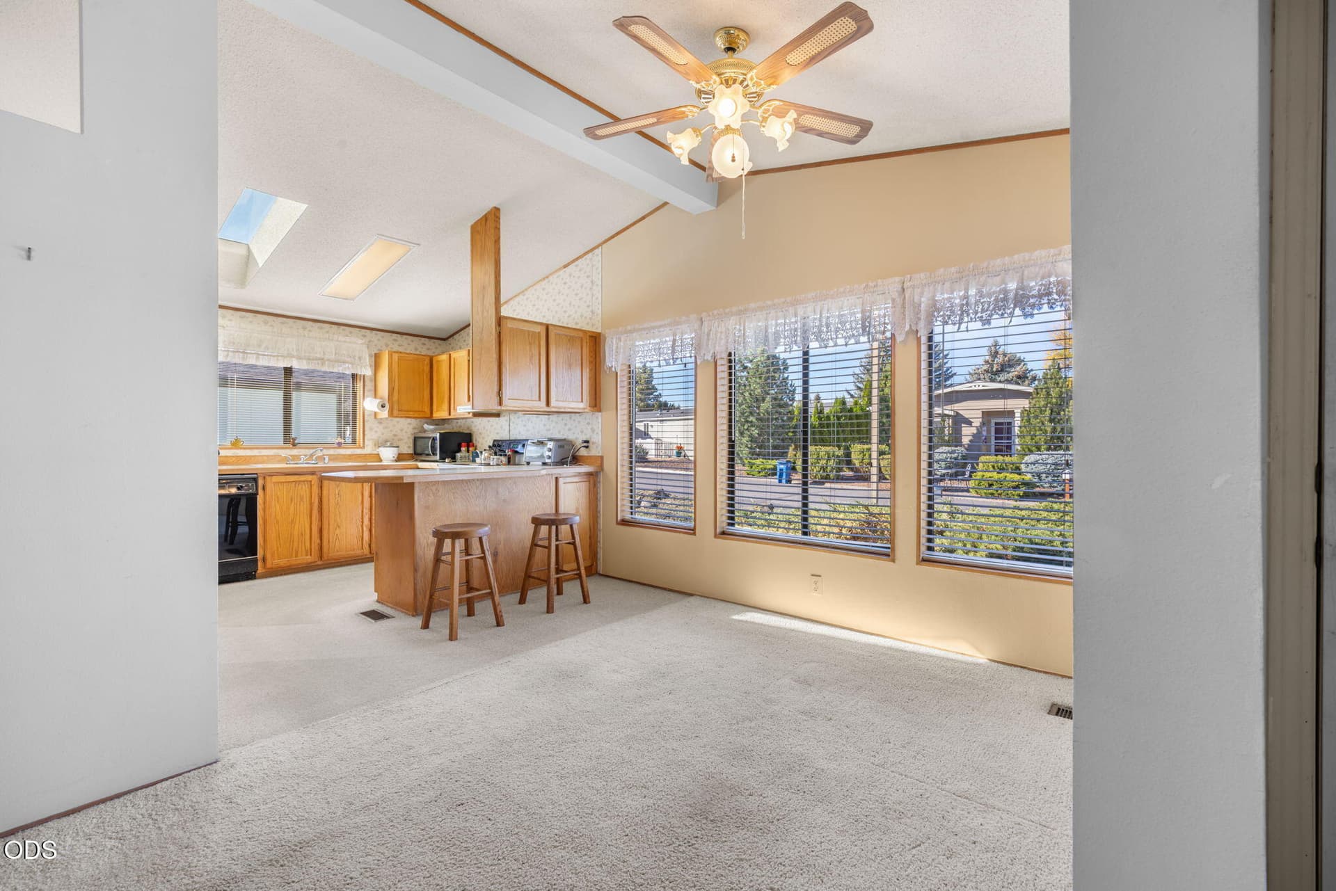 Dining/Kitchen. Photo 4 of 31, 63704 Ranch Village Drive Unit # 97, Bend, OR 97701
