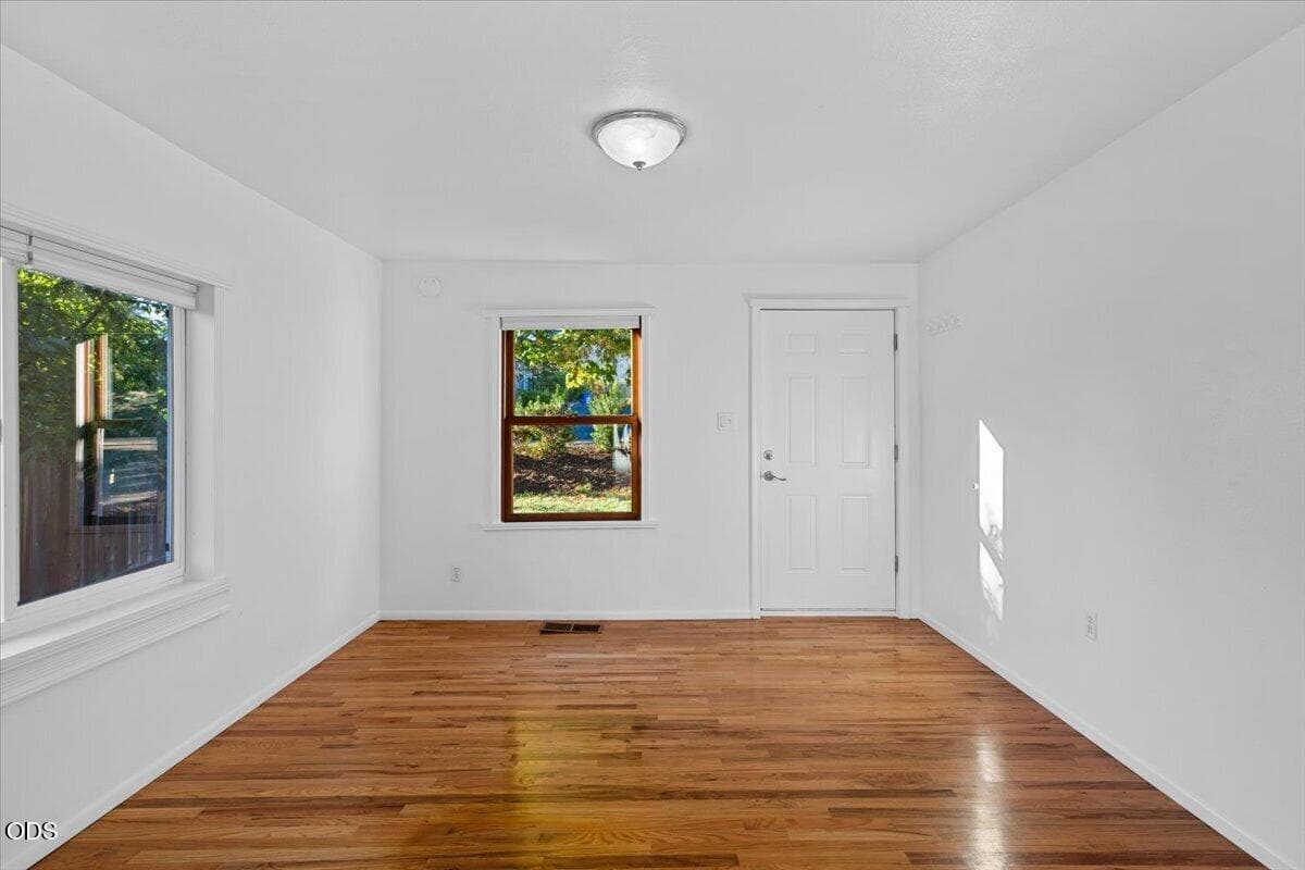 06-CI_6308. Photo 5 of 28, 235 E Hersey Street, Ashland, OR 97520
