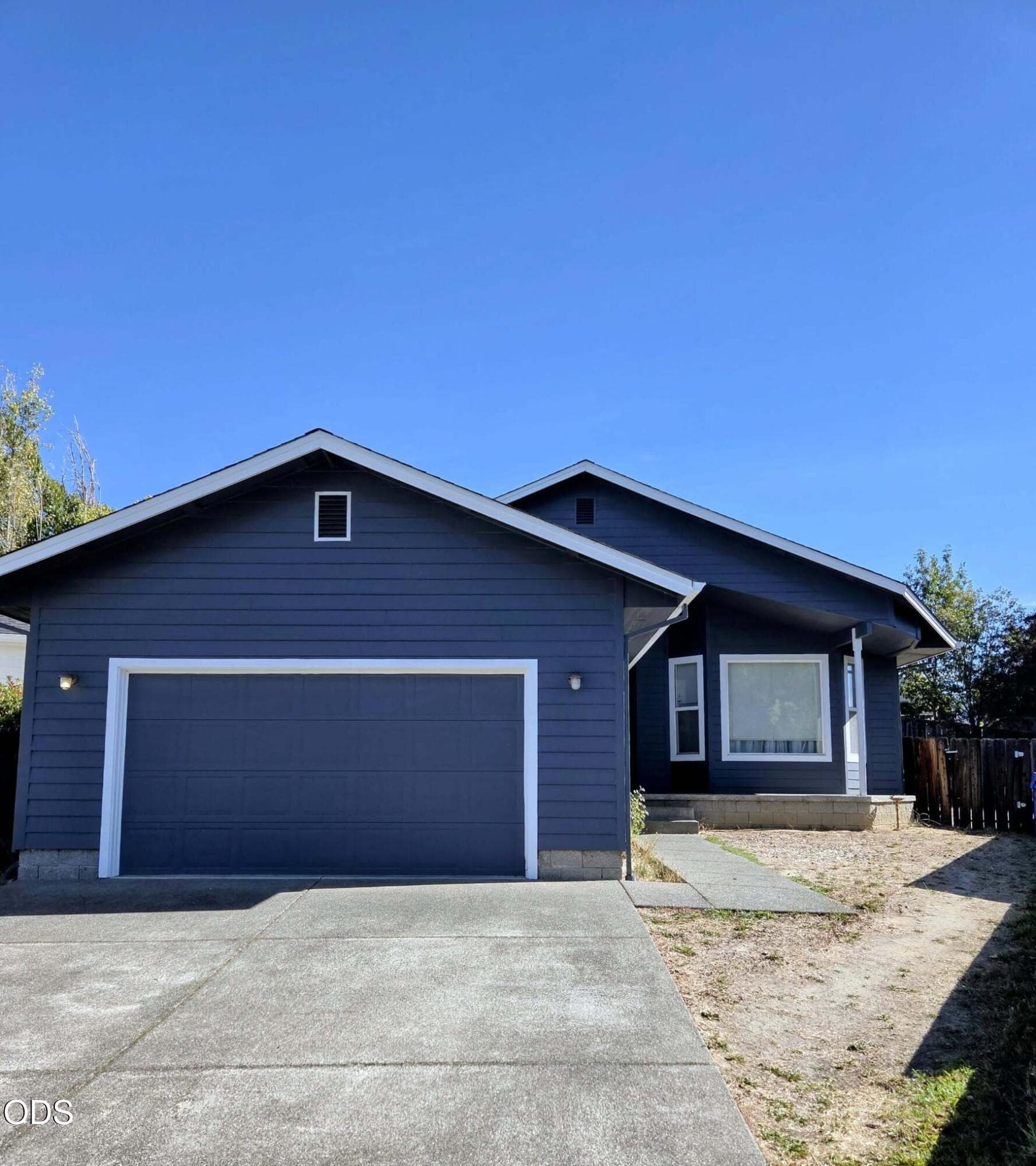 1. Photo 1 of 14, 1354 Forestview Drive, Grants Pass, OR 97527