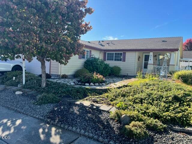 Front. Photo 1 of 1, 374 Orth Drive Unit # 19, Central Point, OR 97502