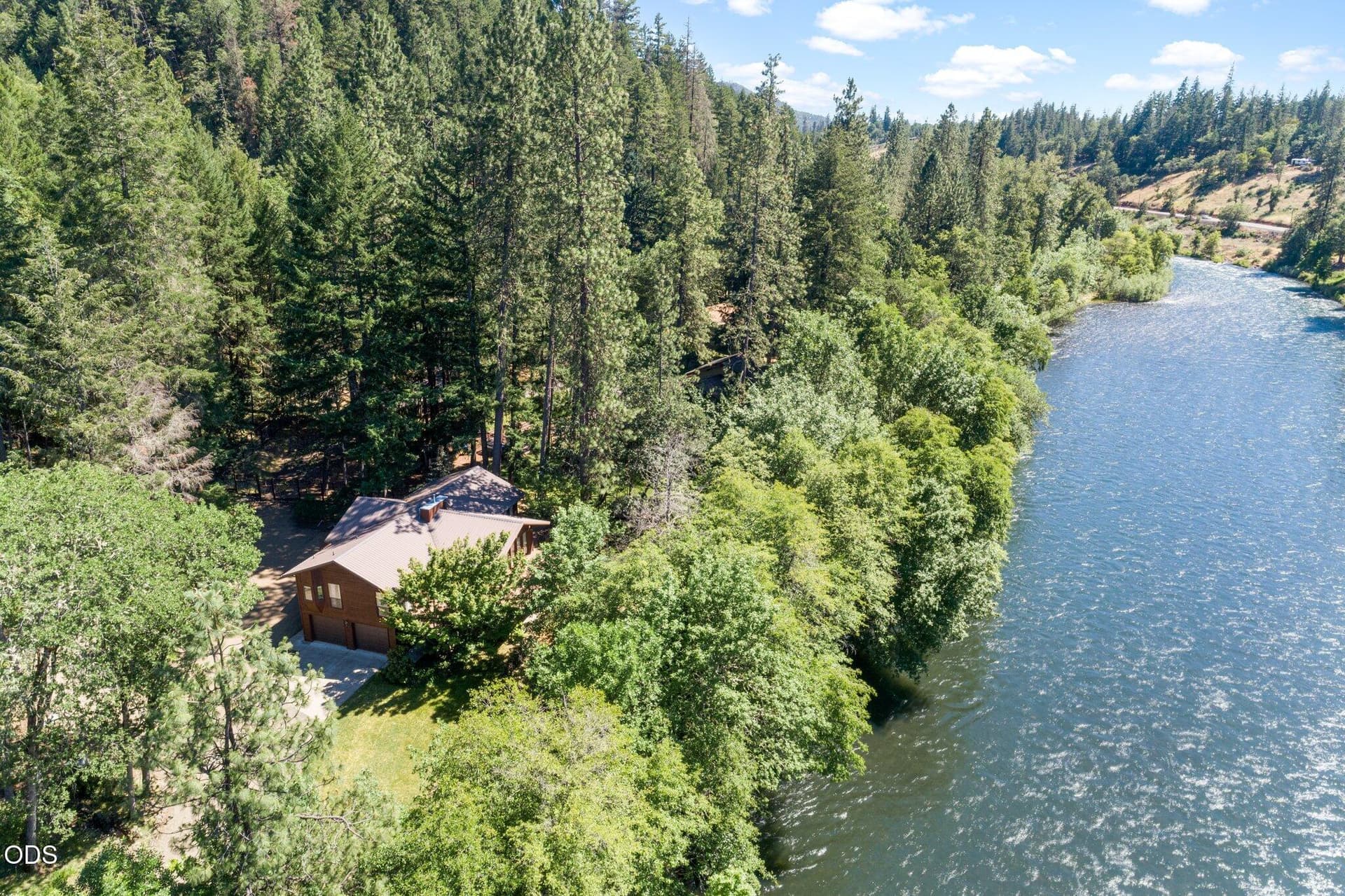 1. Photo 1 of 37, 2231 Old Ferry Road, Shady Cove, OR 97539