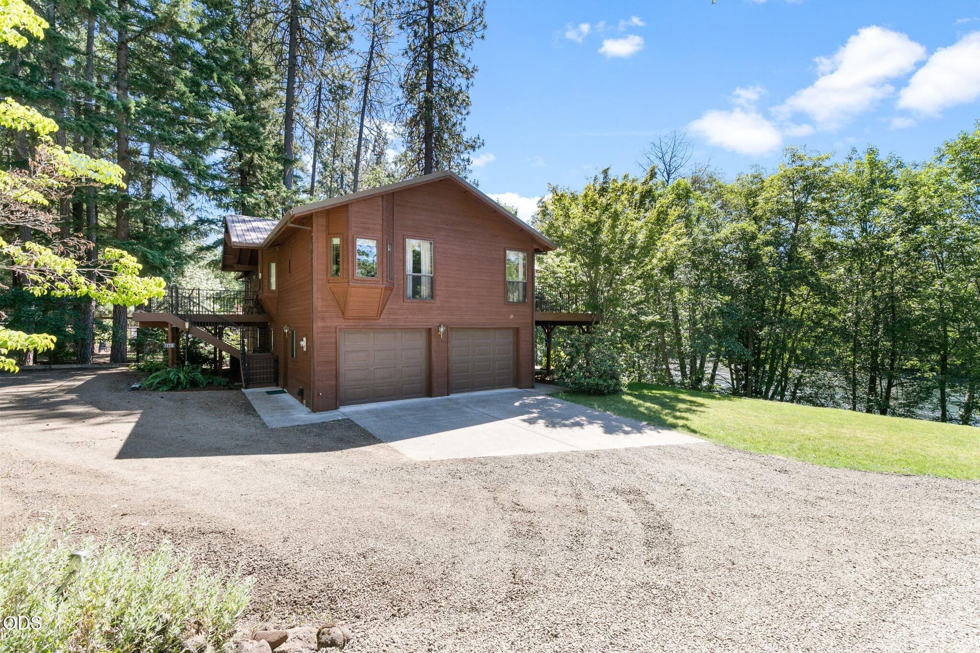 2. Photo 2 of 37, 2231 Old Ferry Road, Shady Cove, OR 97539