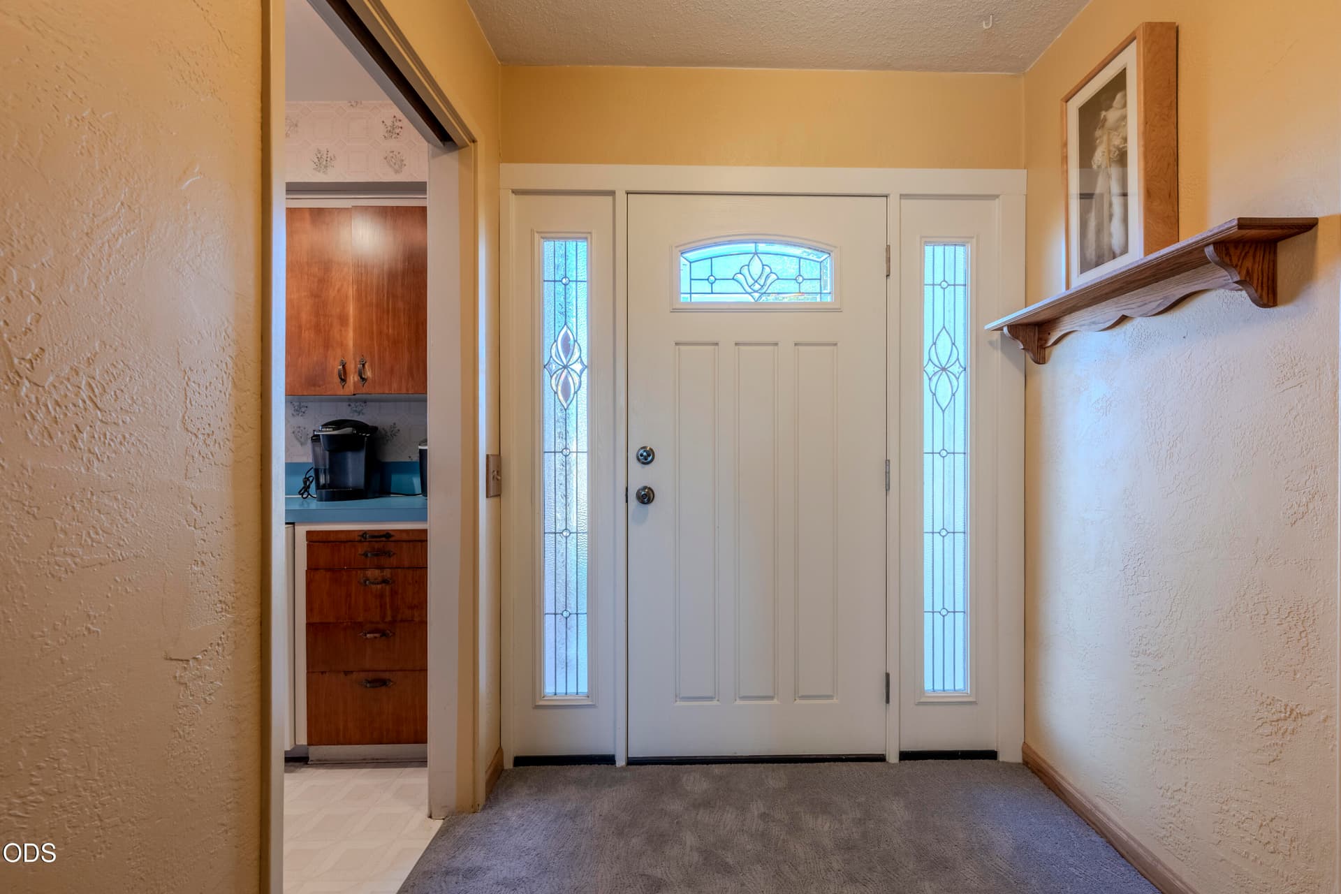 01-5. Photo 4 of 32, 202 Kings Way, Central Point, OR 97502