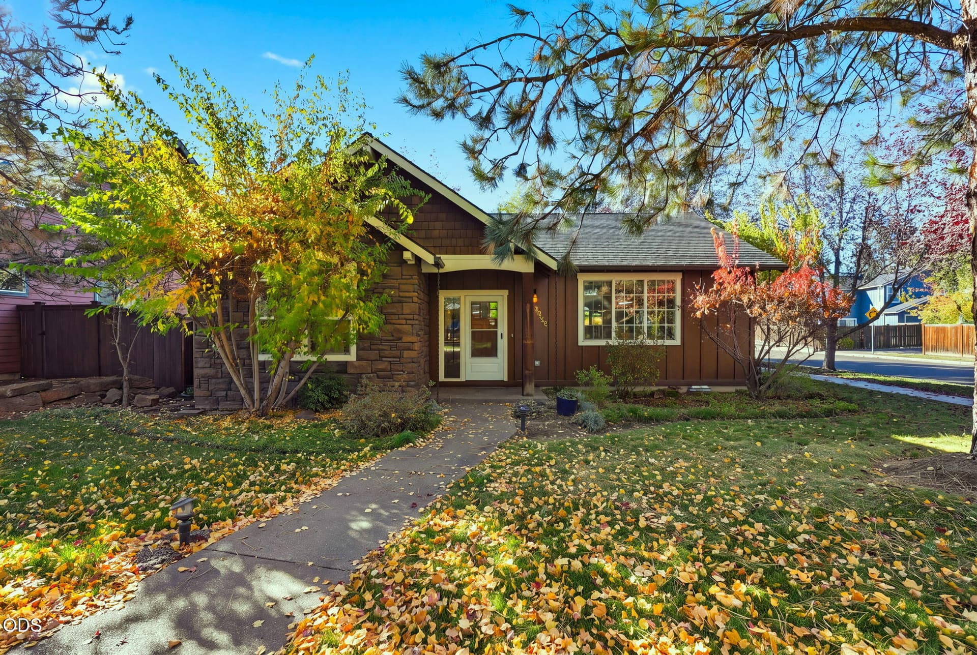 2-web-or-mls-Riley-Visuals-2. Photo 3 of 44, 20405 Aberdeen Drive, Bend, OR 97702