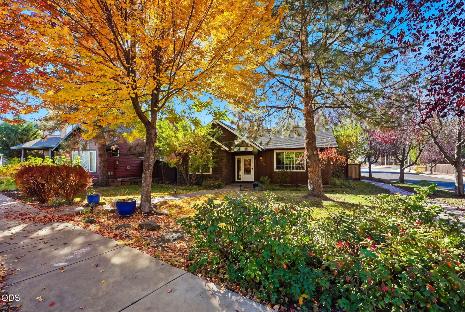 5-web-or-mls-Riley-Visuals-5. Photo 5 of 44, 20405 Aberdeen Drive, Bend, OR 97702
