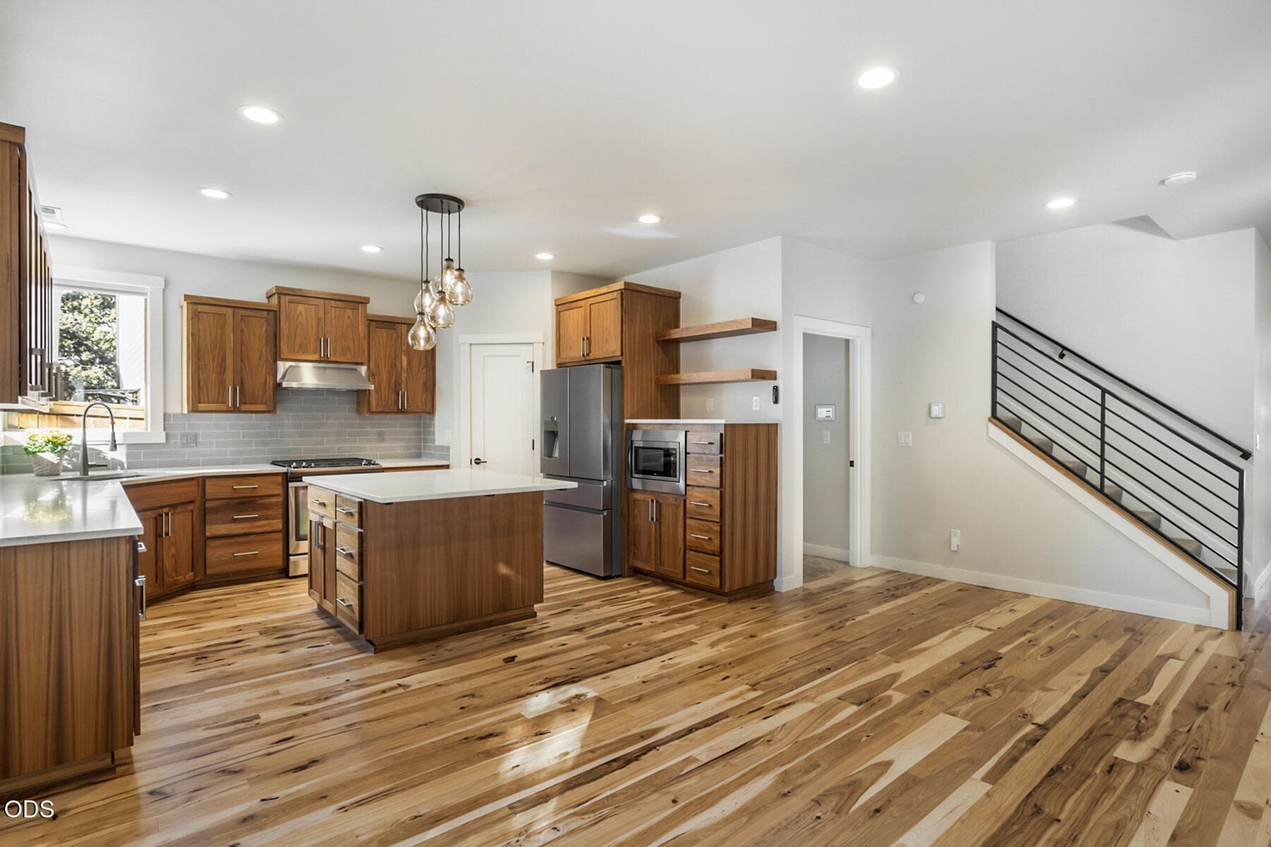 JH5_1169. Photo 4 of 56, 215 SW Cleveland Avenue, Bend, OR 97702