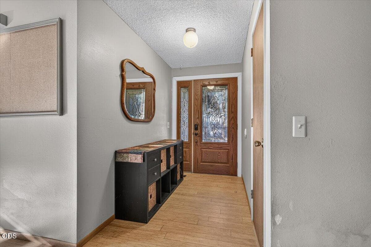 21-21. Photo 5 of 65, 1311 Neil Creek Road, Ashland, OR 97520