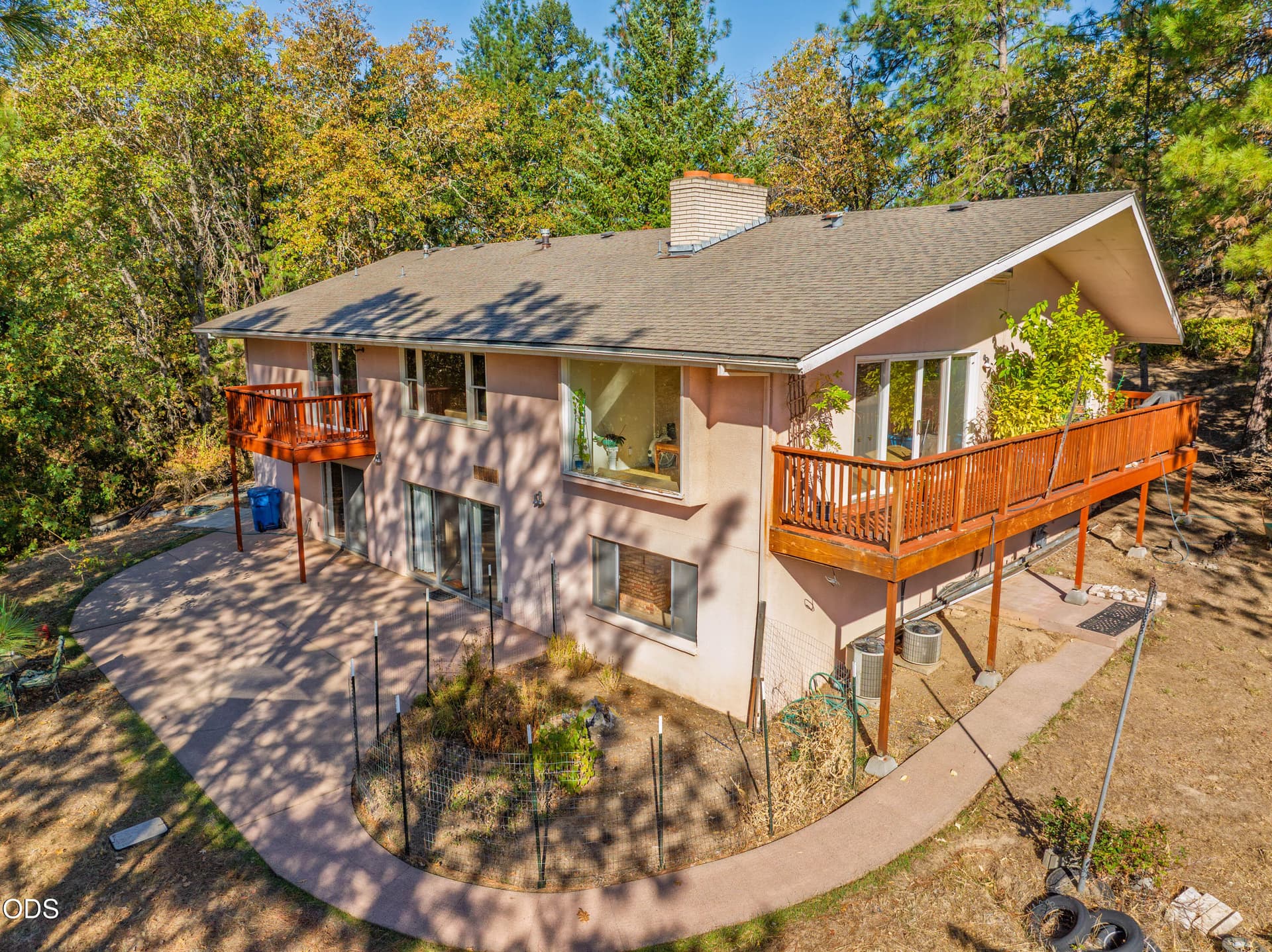 341HillTopDr-55. Photo 1 of 60, 341 SE Hilltop Drive, Grants Pass, OR 97527