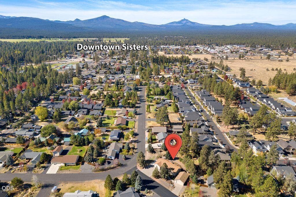 Aerial 4. Photo 4 of 52, 205 N Rope Place, Sisters, OR 97759