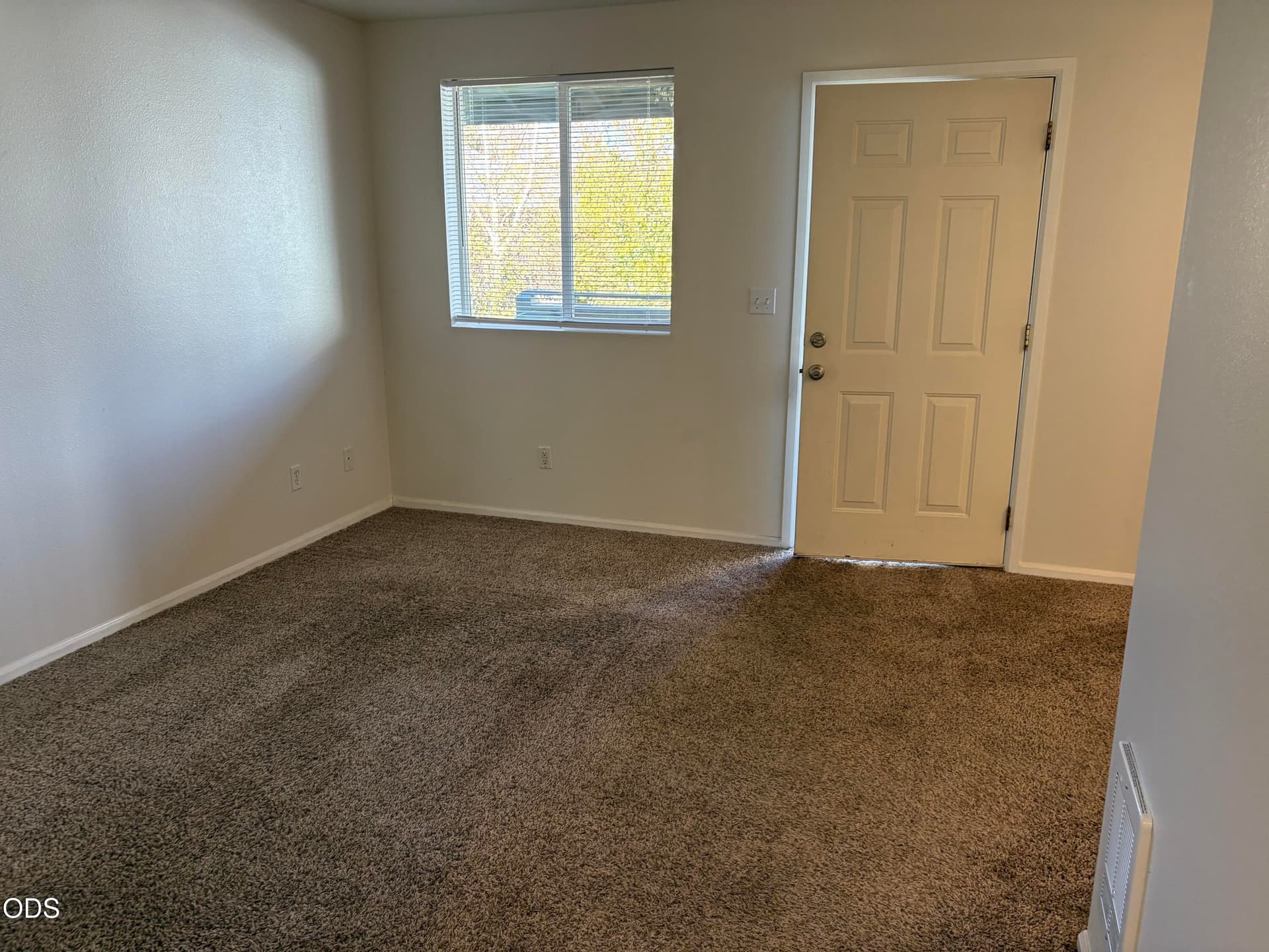 IMG_3933. Photo 5 of 21, 1031 SE 4th Street Unit APT 21, Bend, OR 97702