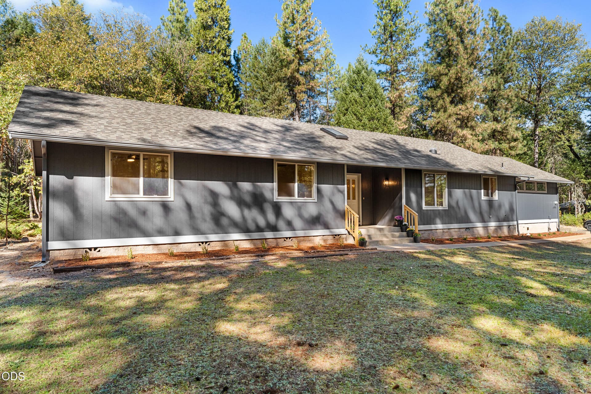 1_420 sallsten rd-05. Photo 1 of 39, 420 Sallsten Road, Grants Pass, OR 97527