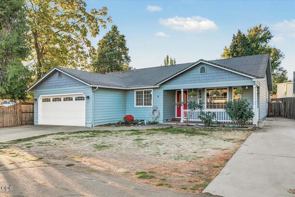 03-3. Photo 3 of 48, 2812 Table Rock Road, Medford, OR 97501