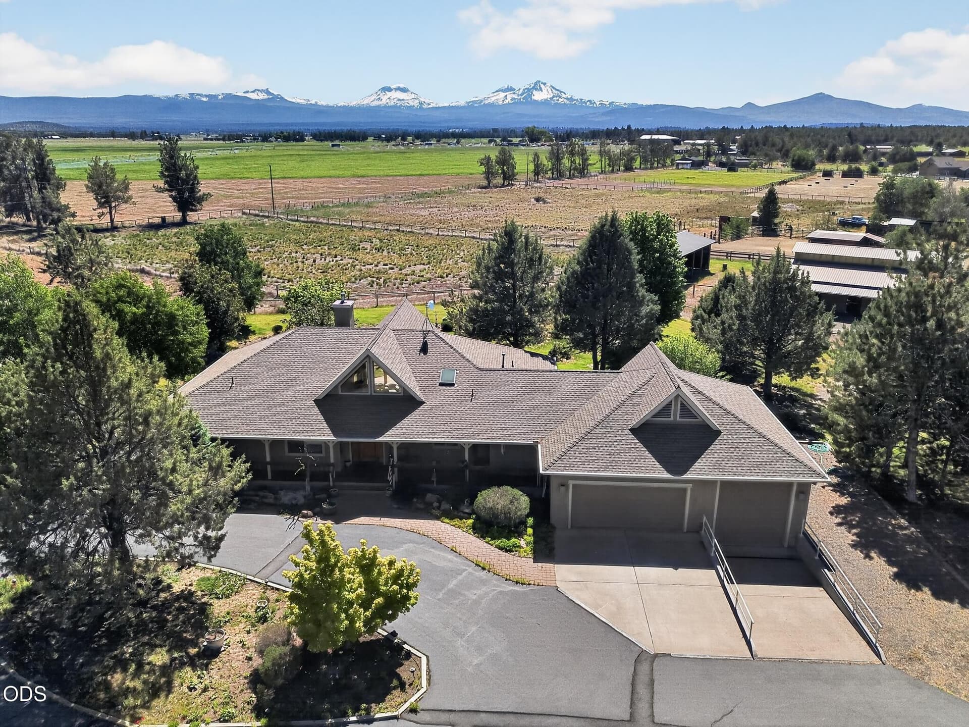 front aerial. Photo 3 of 30, 18203 Fadjur Lane, Sisters, OR 97759