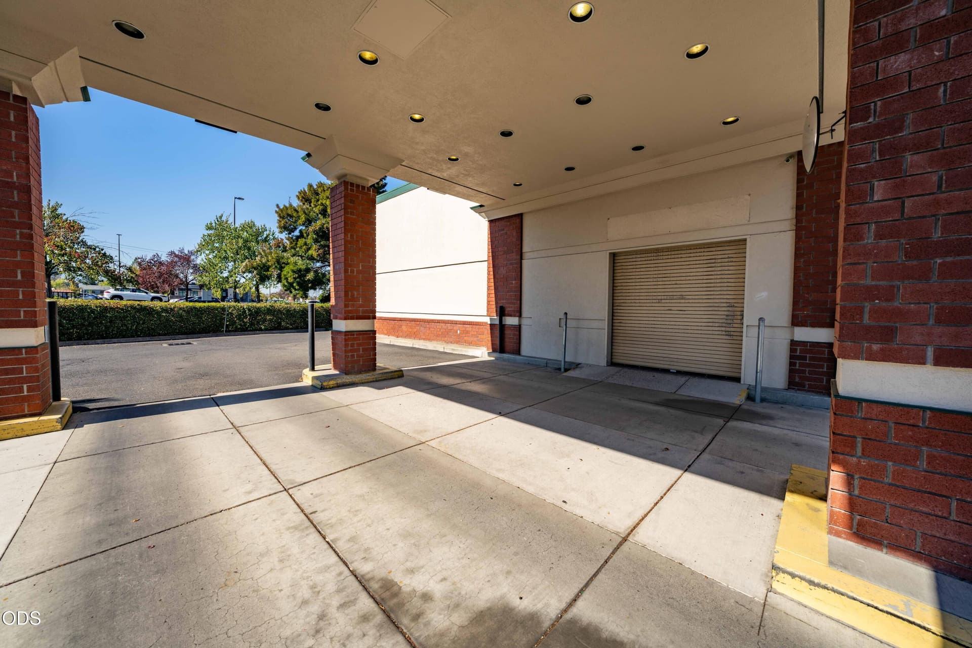 1249-5. Photo 5 of 51, 1249 Plaza Boulevard Unit A/B, Central Point, OR 97502