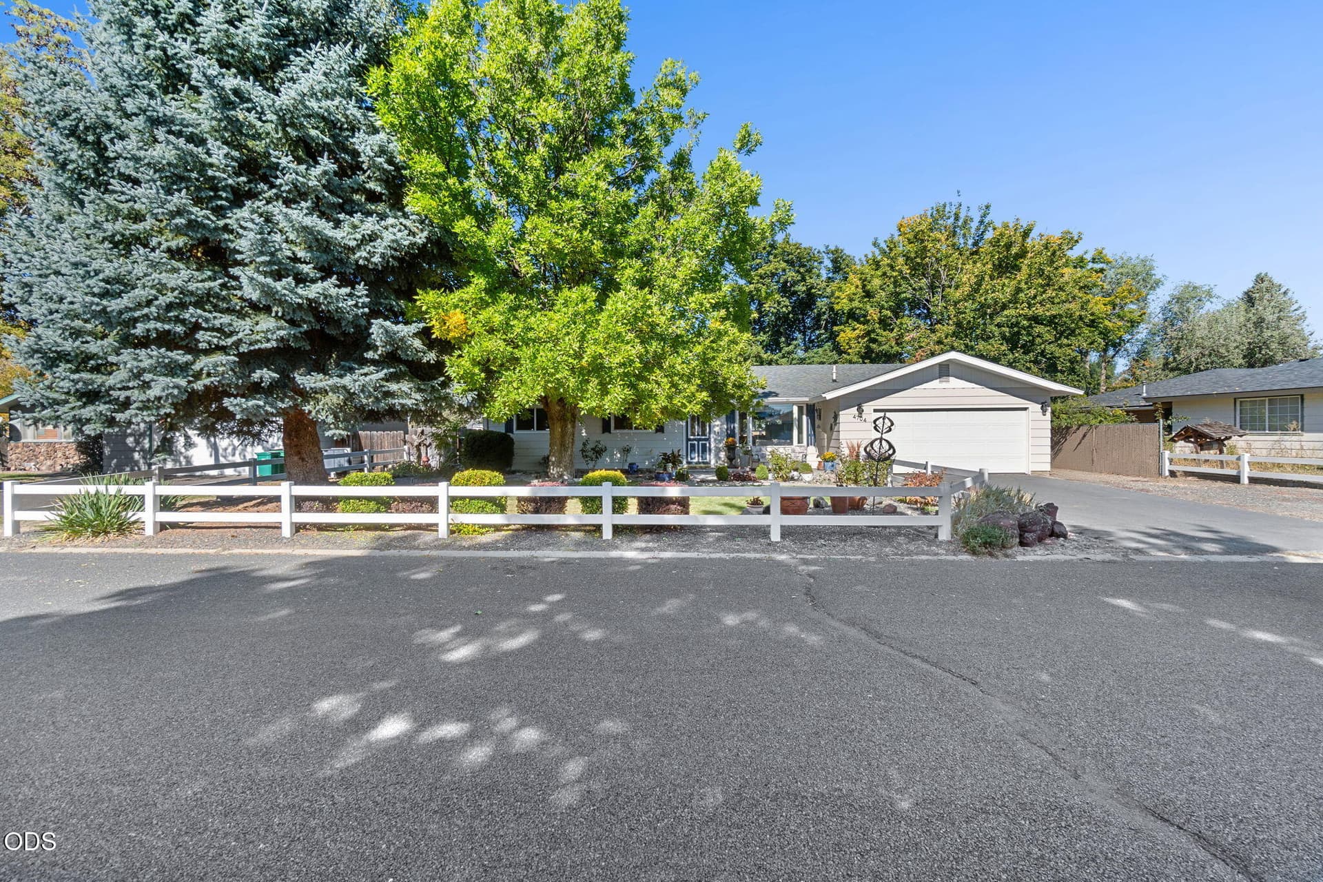 6-web-or-mls-DSC01195. Photo 3 of 56, 4704 Hope Street, Klamath Falls, OR 97603