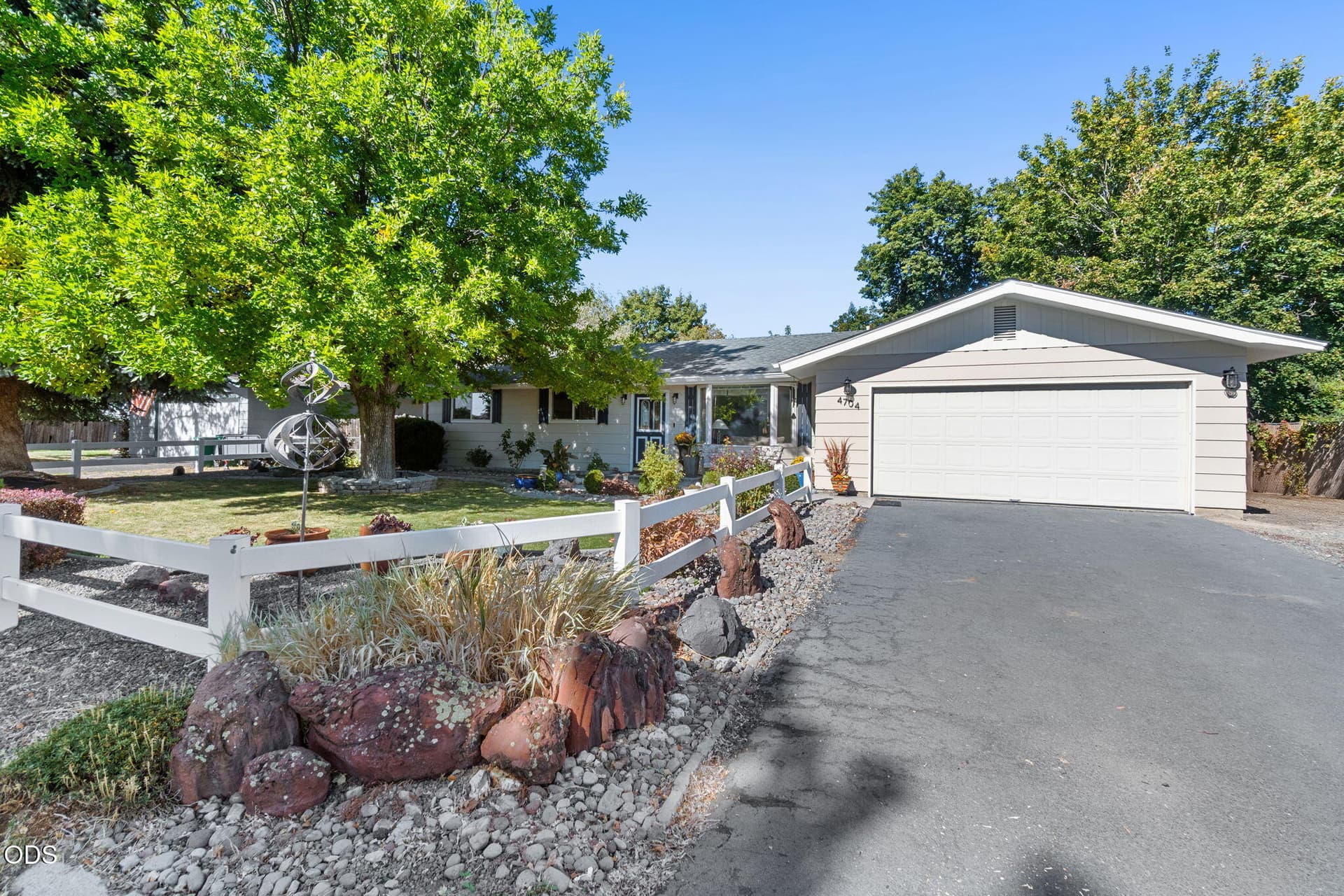 8-web-or-mls-DSC01295. Photo 5 of 56, 4704 Hope Street, Klamath Falls, OR 97603