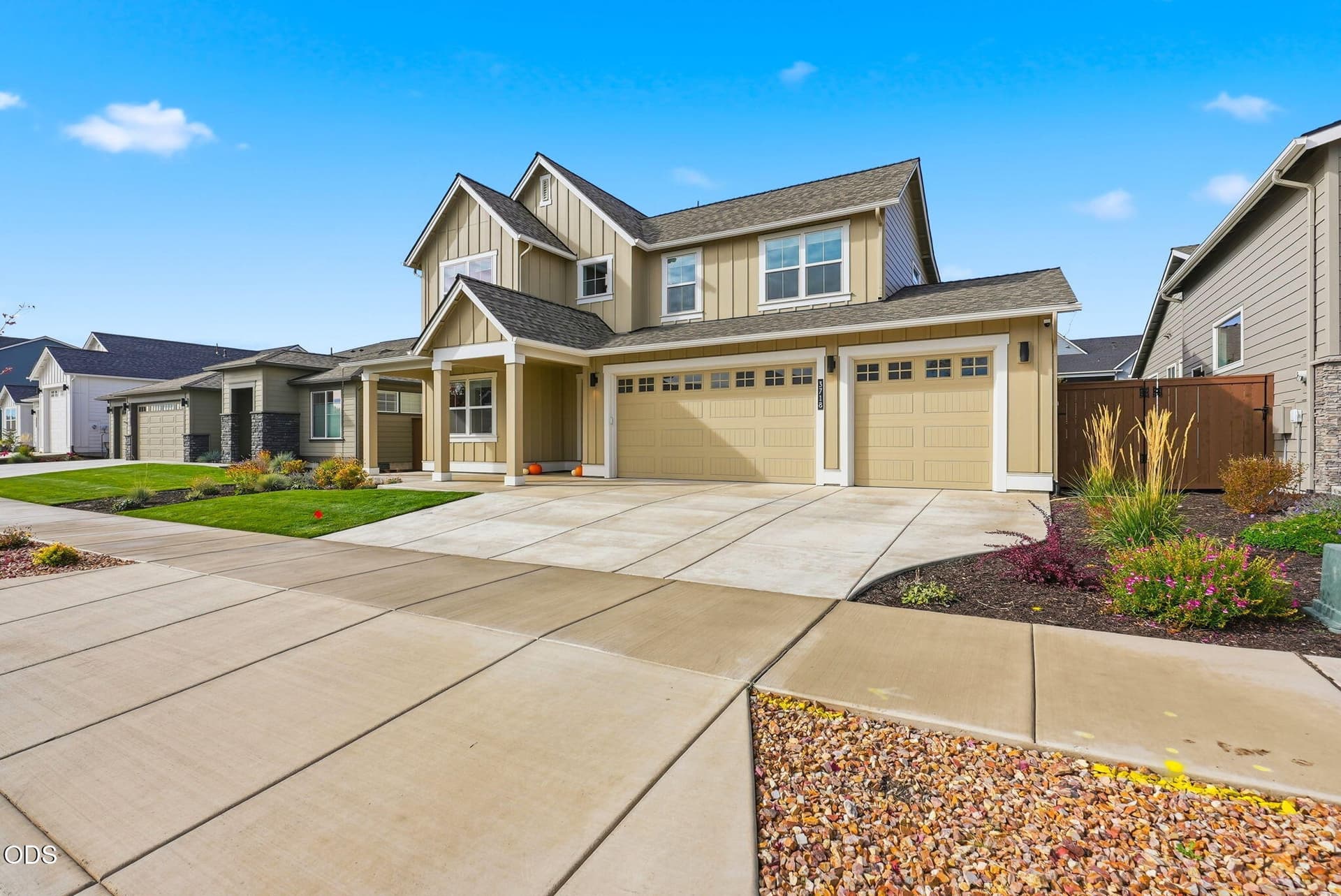 2-web-or-mls-Riley-Visuals-2. Photo 2 of 61, 3718 NE Suchy Street, Bend, OR 97701