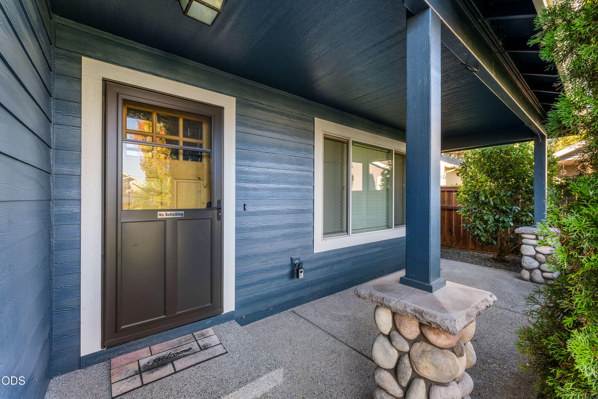 05-EXT (5 of 12). Photo 5 of 30, 2225 Esther Lane, Grants Pass, OR 97527