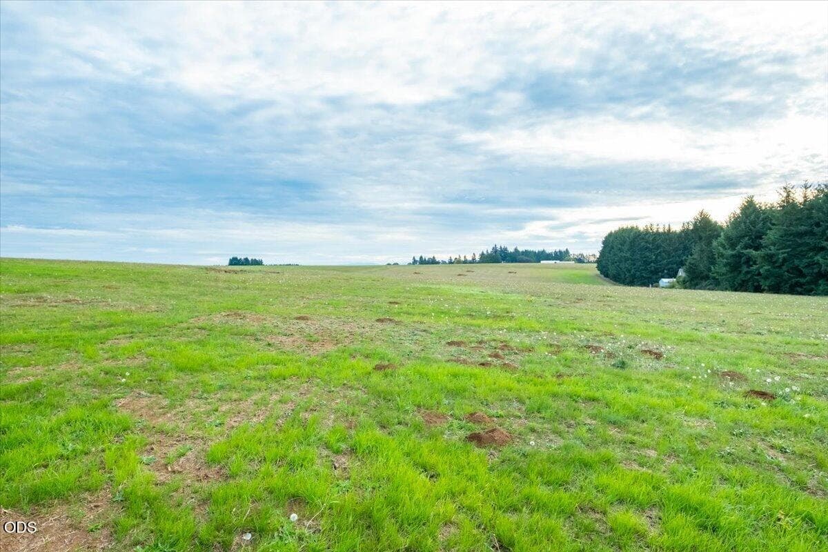 3. Photo 3 of 21, 7412 Liberty Road, Salem, OR 97306