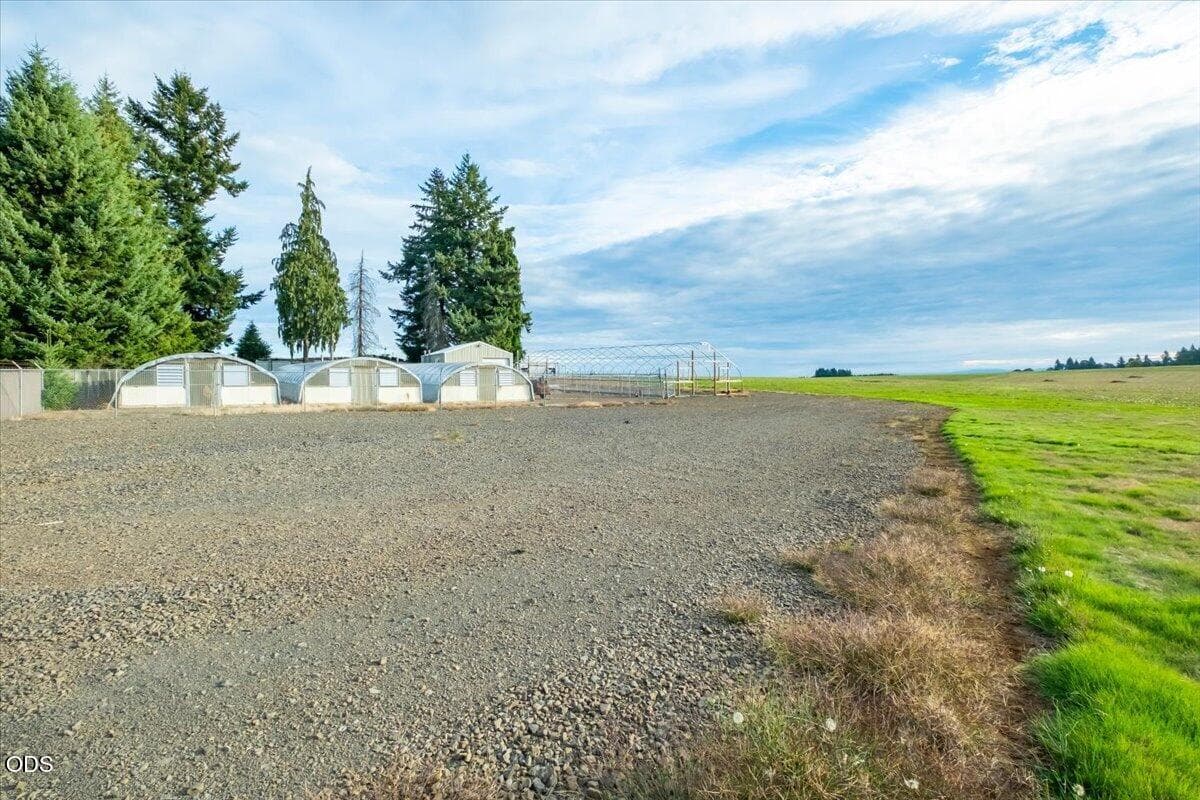 4. Photo 4 of 21, 7412 Liberty Road, Salem, OR 97306