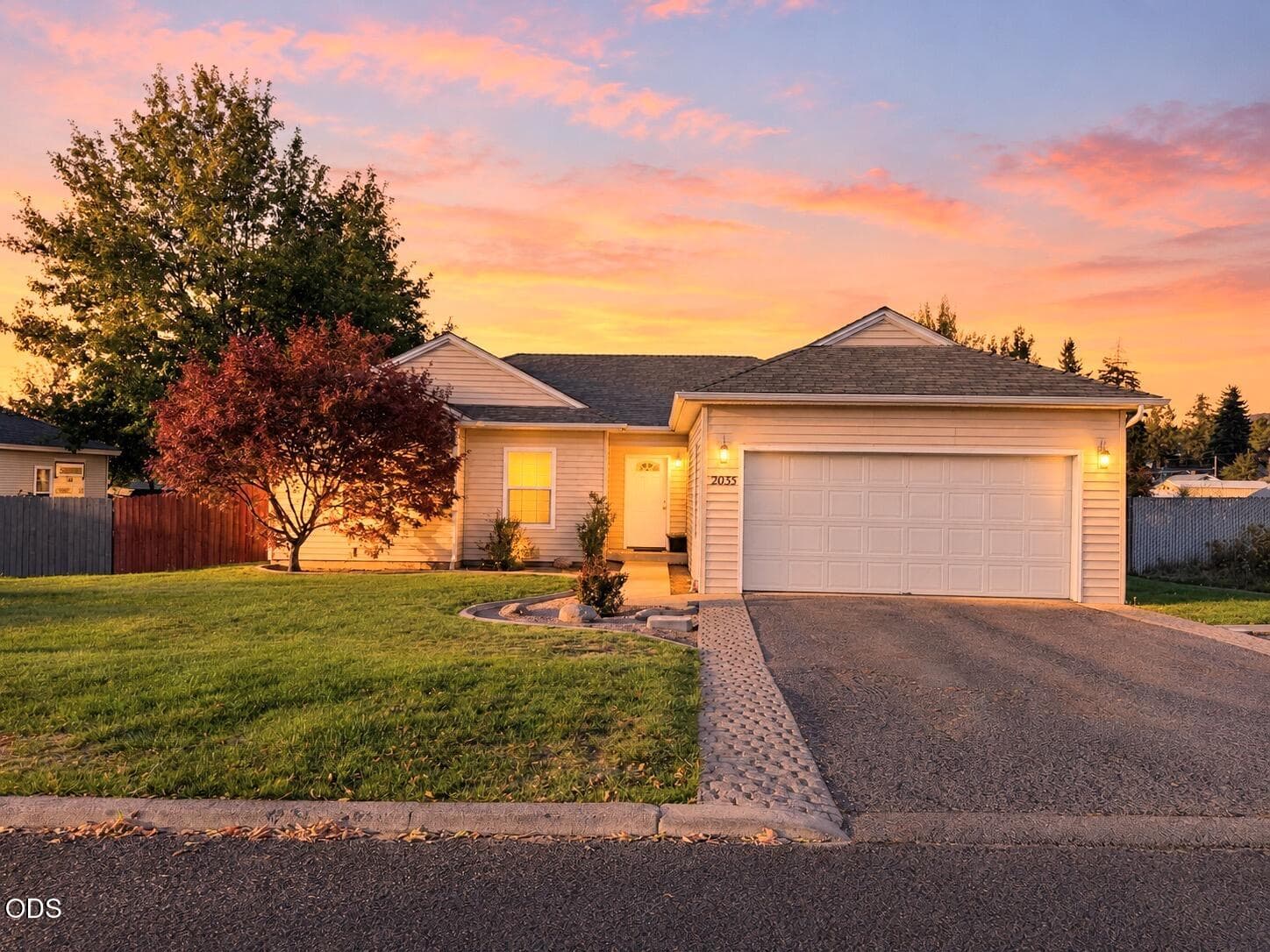 1. Photo 1 of 24, 2035 California Avenue, Klamath Falls, OR 97601