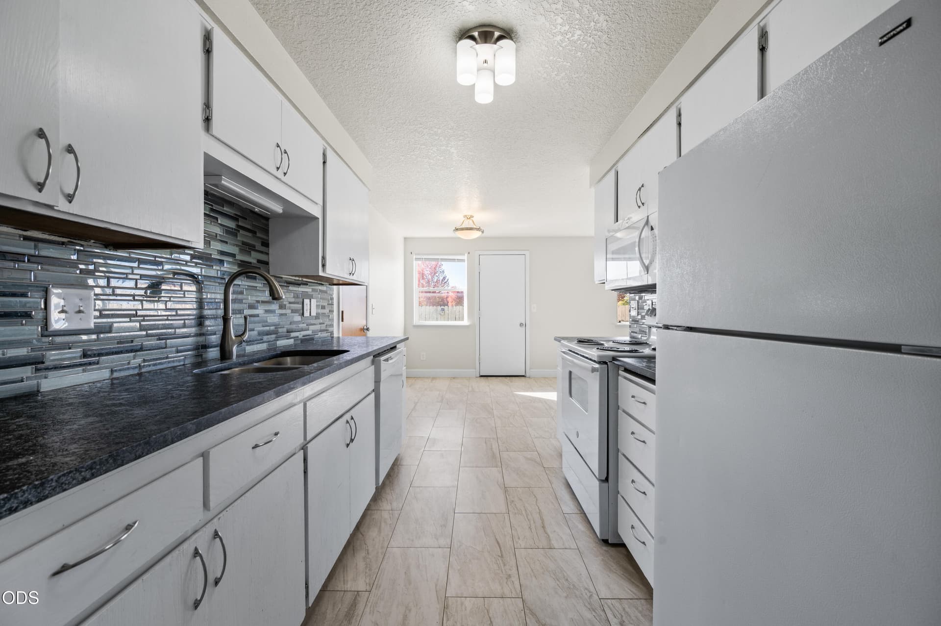 921SEAlgonquinCt-6. Photo 4 of 14, 921 SE Algonquian Court, Prineville, OR 97754
