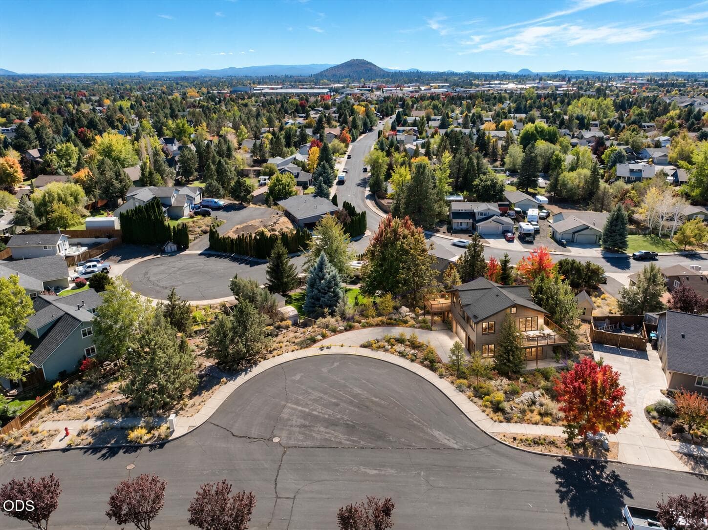 Aerial Cul-de-Sac Home Rendering (1). Photo 5 of 27, 20781 NE Horizon Ridge Place, Bend, OR 97701