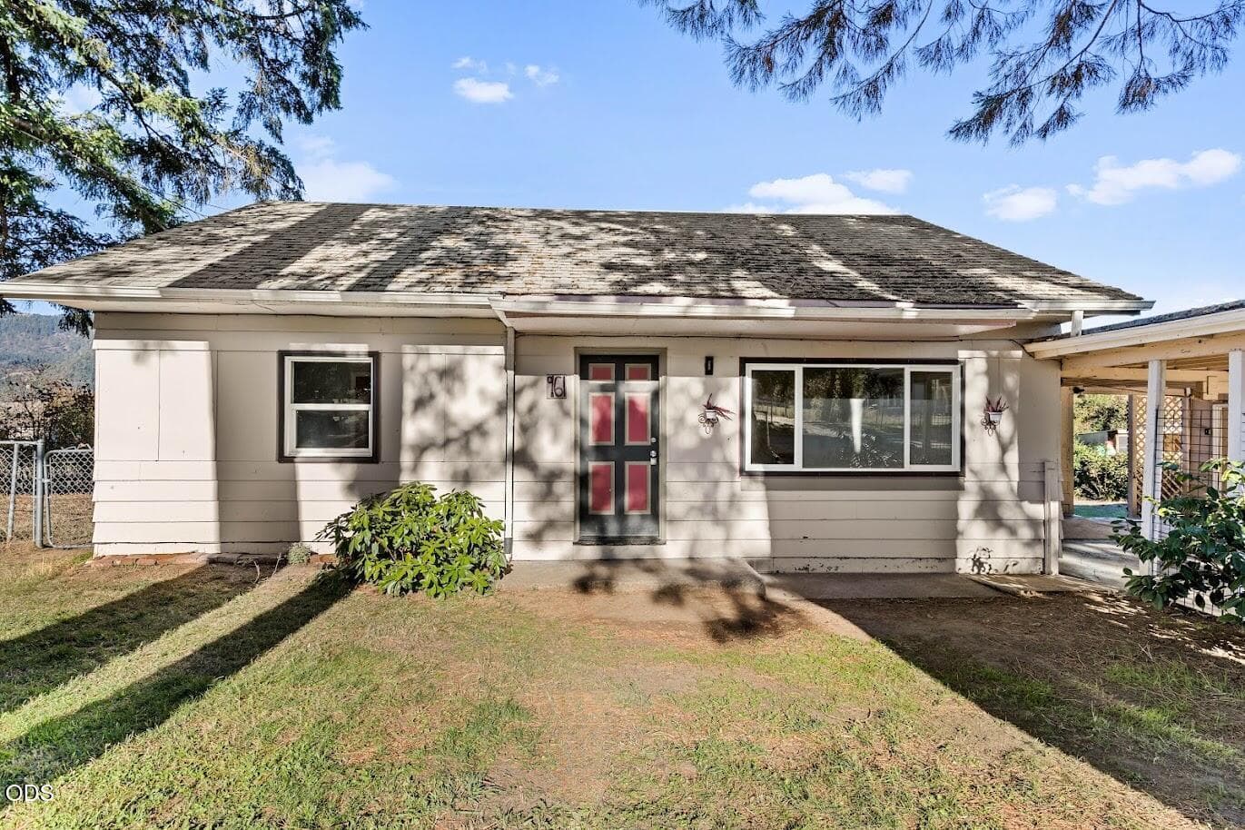 EP1A0640-2. Photo 1 of 39, 961 Hill Street, Myrtle Creek, OR 97457