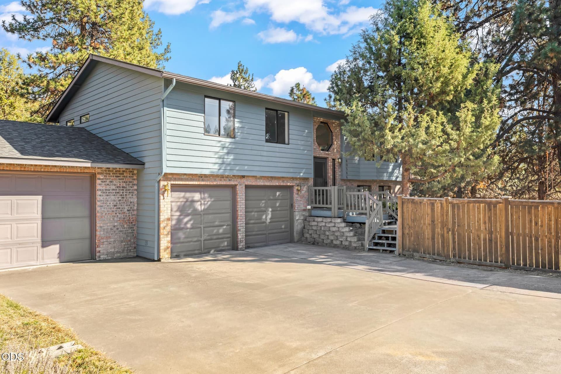 Front. Photo 1 of 40, 60586 Ridge Heights, Bend, OR 97702
