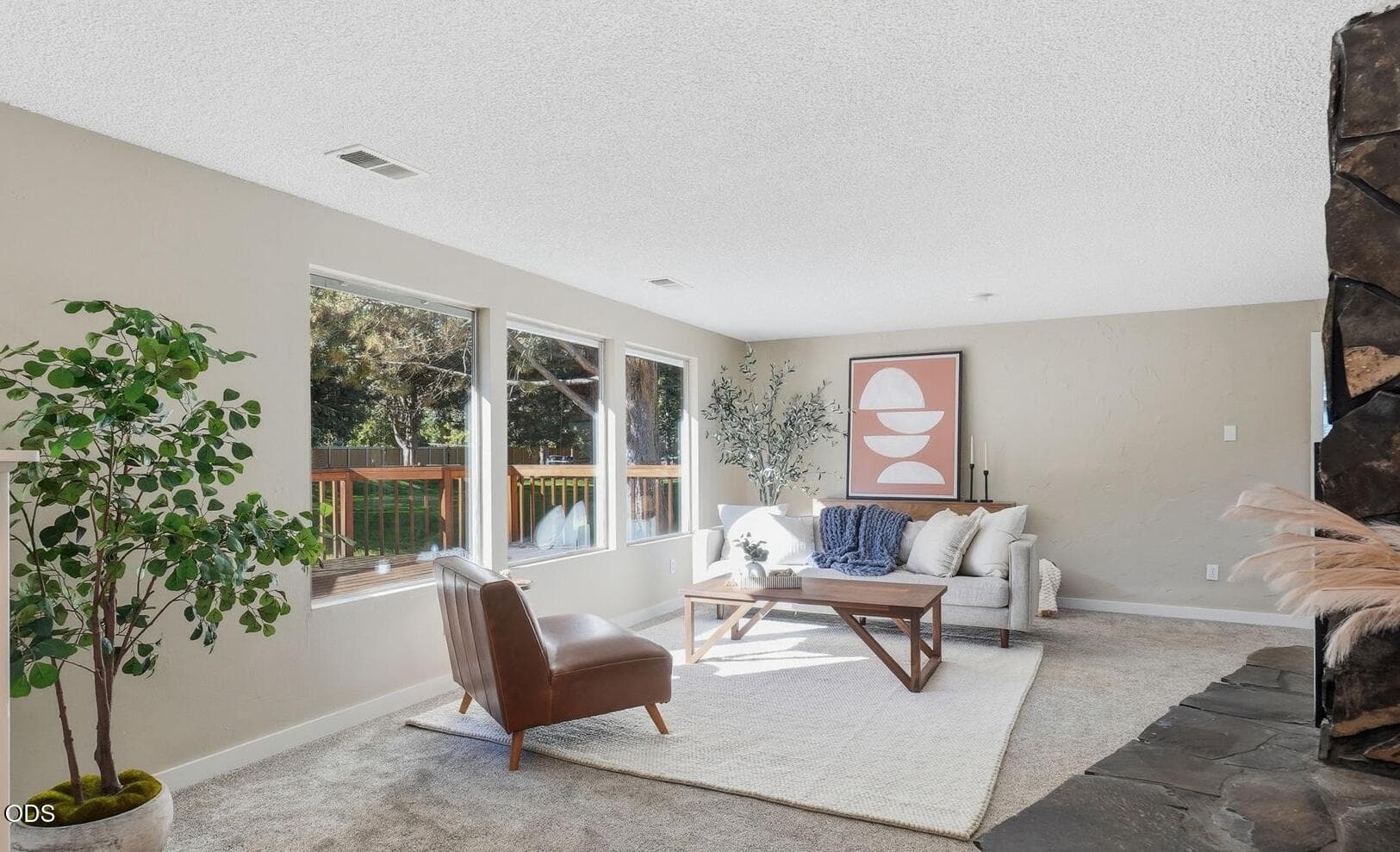 Living Room. Photo 2 of 34, 20580 Klahani Drive, Bend, OR 97702