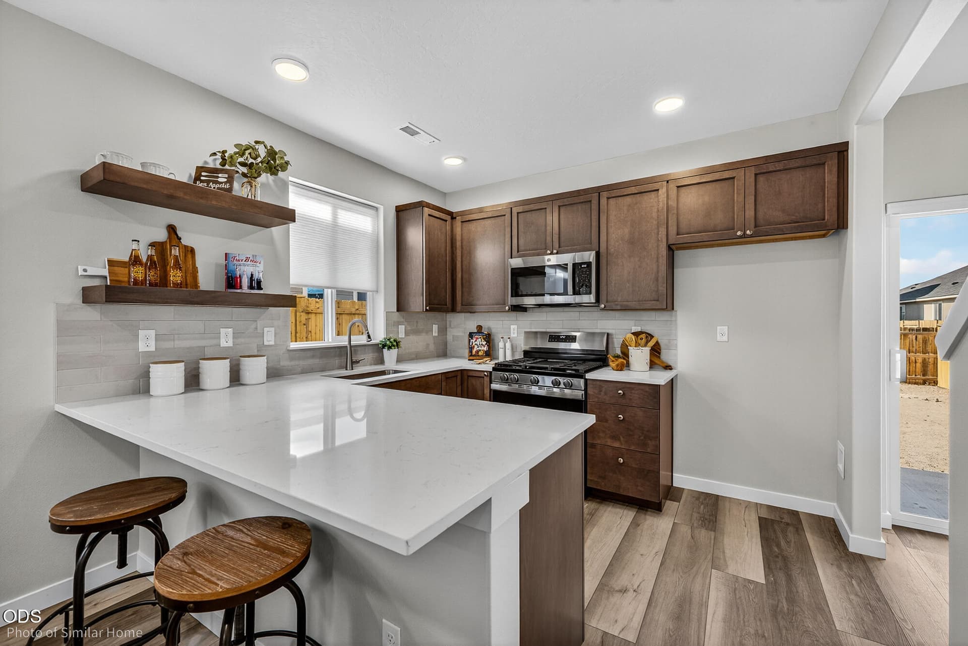 Alpine - Kitchen 1. Photo 3 of 20, 2700 NW 28th Street, Redmond, OR 97756