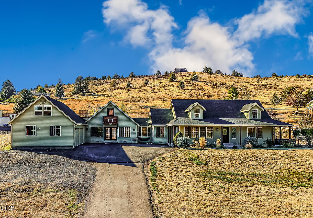 4. Photo 1 of 53, 3939 Beverly Drive, Klamath Falls, OR 97603