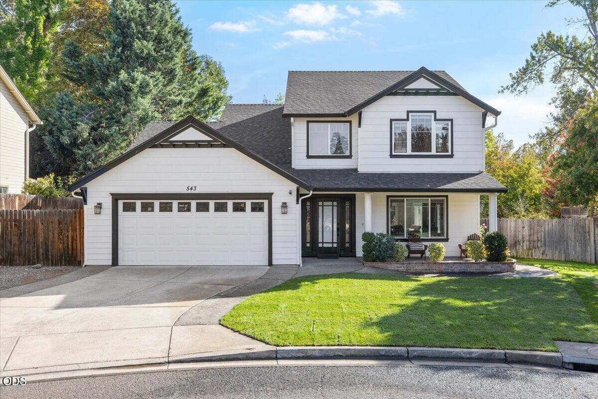 01-CI_7113. Photo 1 of 29, 543 Hoover Park Drive, Medford, OR 97504