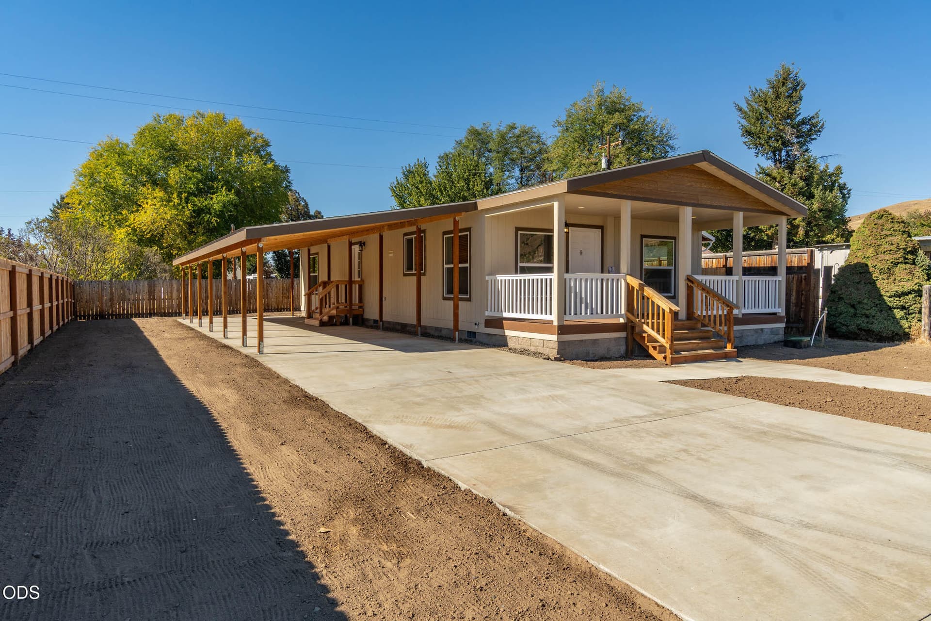 Home & Attached Carport South Side. Photo 3 of 21, 431 SE Council Drive, Mount Vernon, OR 97865