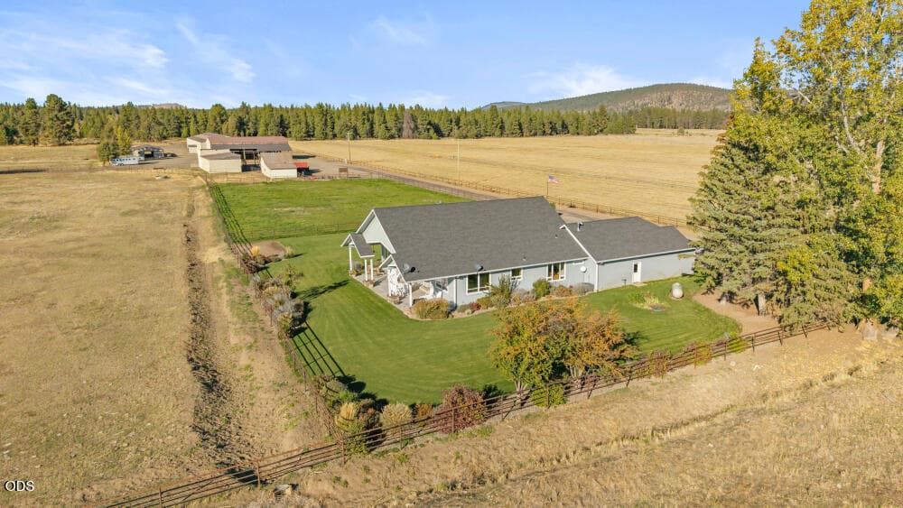 32245RiversDr-103. Photo 4 of 73, 32245 Rivers Drive, Chiloquin, OR 97624