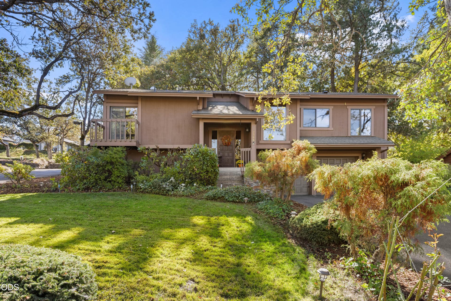 EP1A0347. Photo 4 of 46, 2586 Freedom Way, Medford, OR 97504
