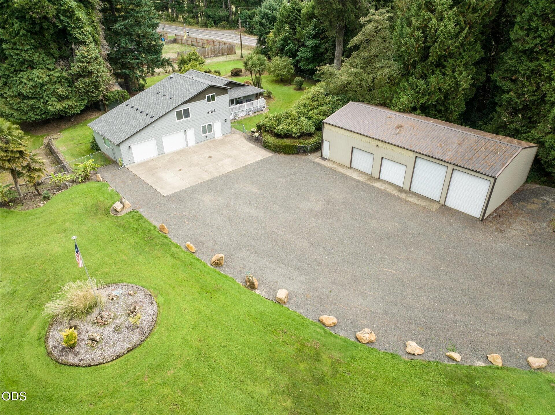 House Shop Driveway. Photo 1 of 32, 41947 McKenzie Highway, Springfield, OR 97478