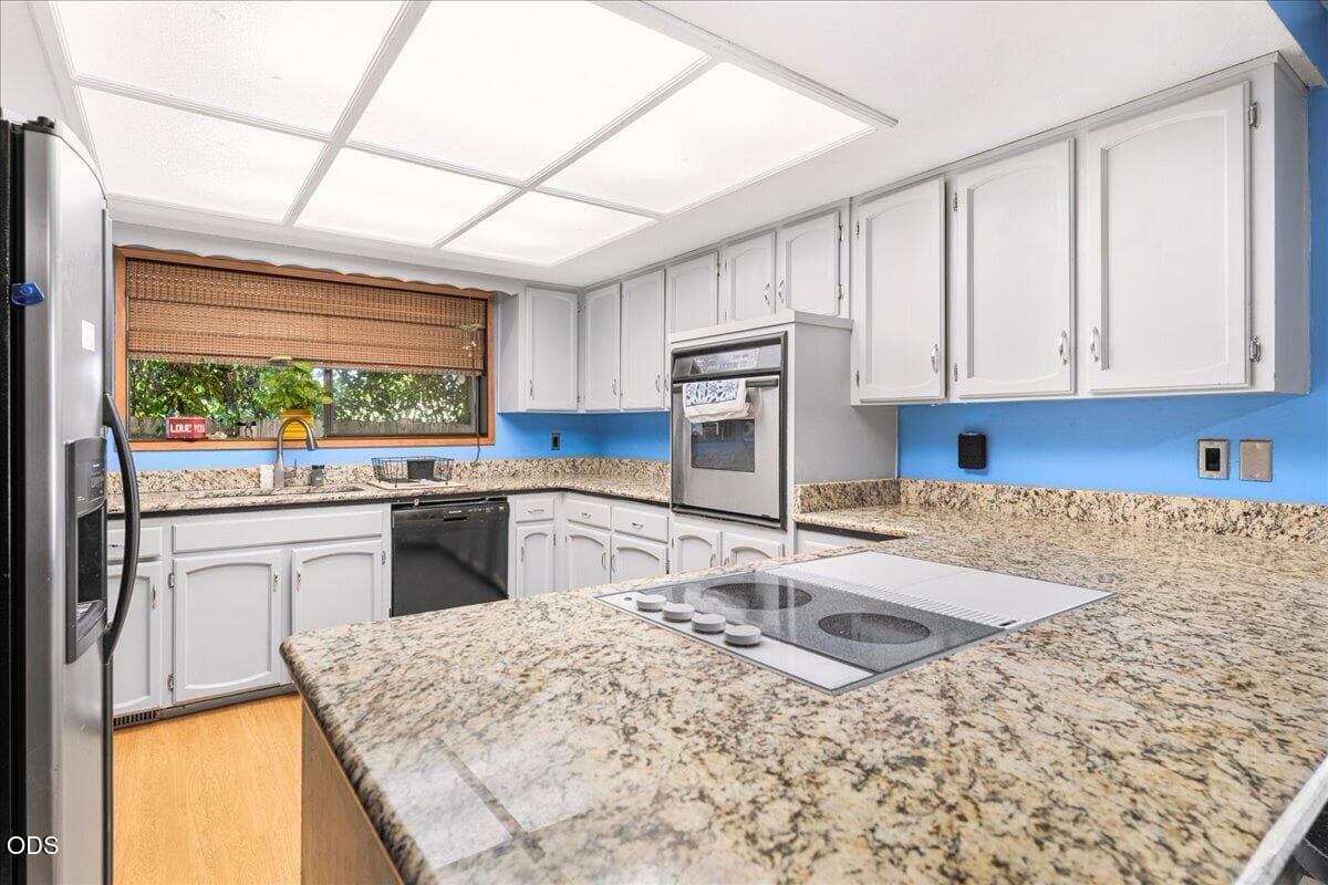 20-Kitchen Angle Up Close. Photo 4 of 30, 2951 Barclay Road, Medford, OR 97504