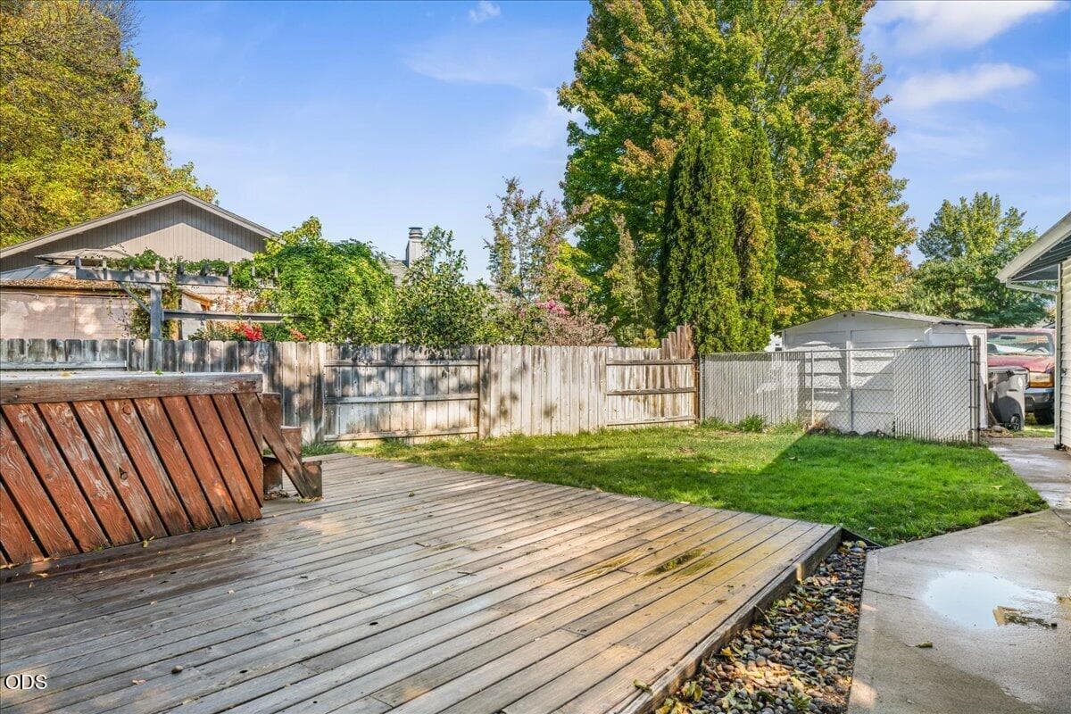 34-Deck. Photo 3 of 30, 2951 Barclay Road, Medford, OR 97504