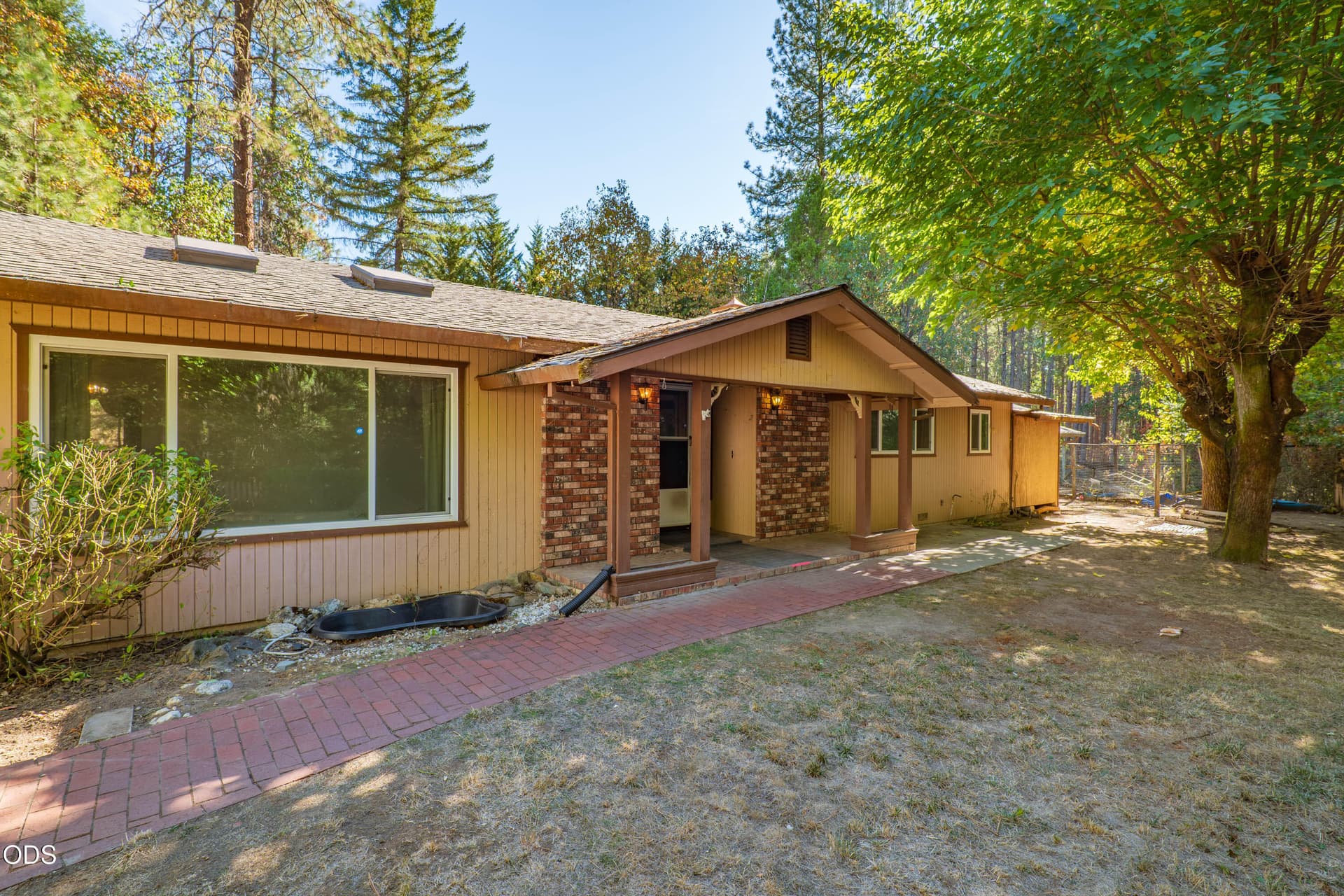 110WhiteFirDr-03. Photo 3 of 60, 110 White Fir Drive, Grants Pass, OR 97526