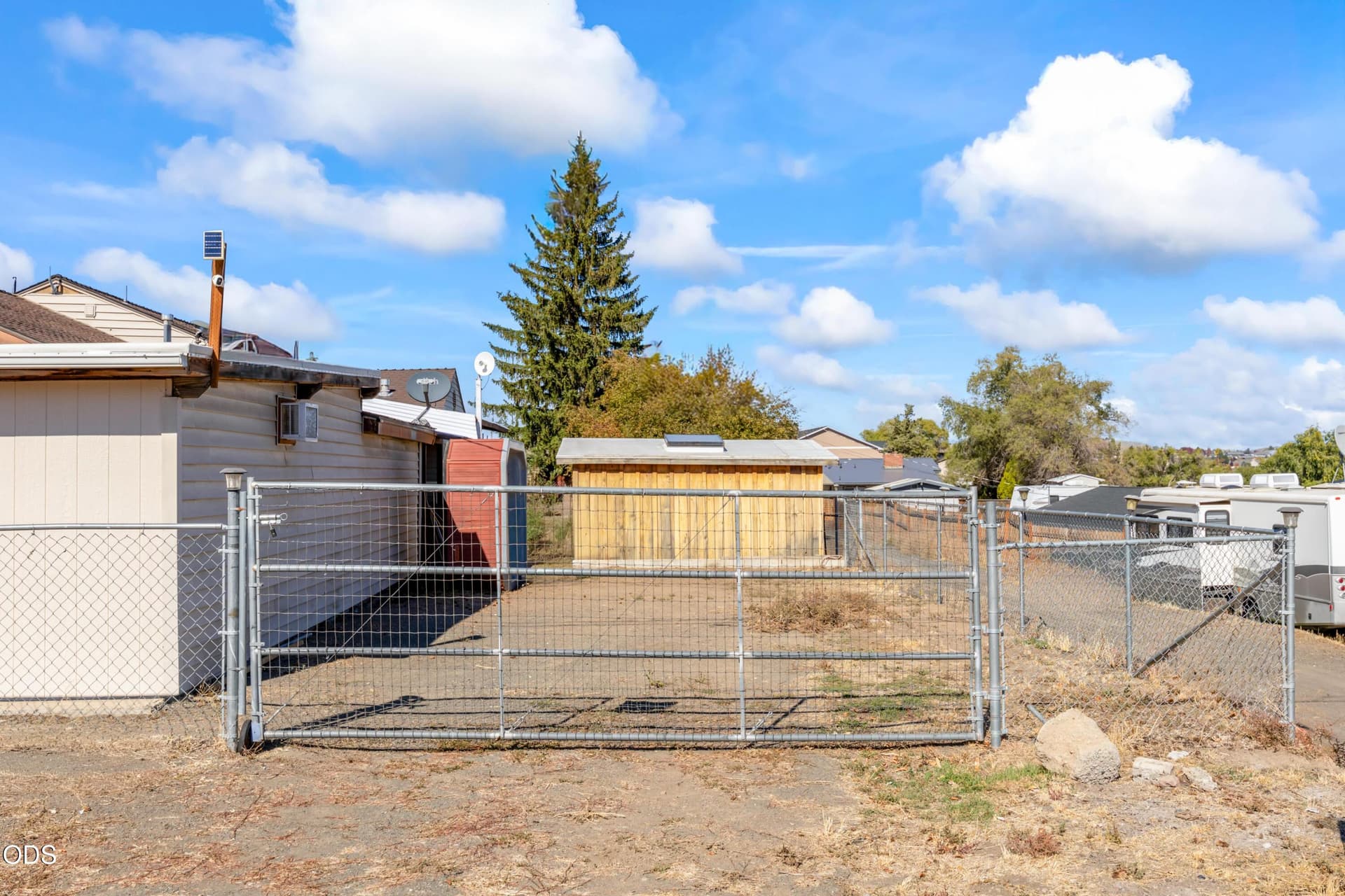 Fenced RV Parking. Photo 3 of 13, 681 SE Turner Street, Madras, OR 97741