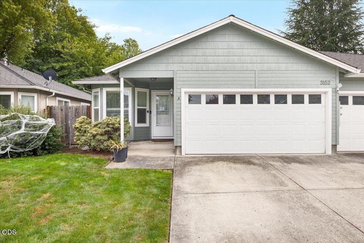 3-CI_7579. Photo 1 of 3, 3152 Forest Hills Drive, Medford, OR 97504