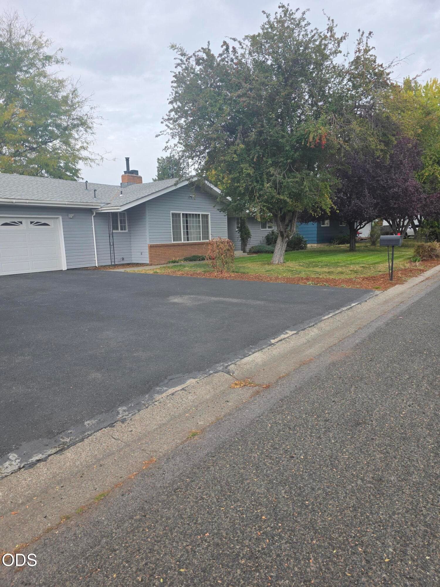 15253. Photo 4 of 34, 3206 Raymond Street, Klamath Falls, OR 97603