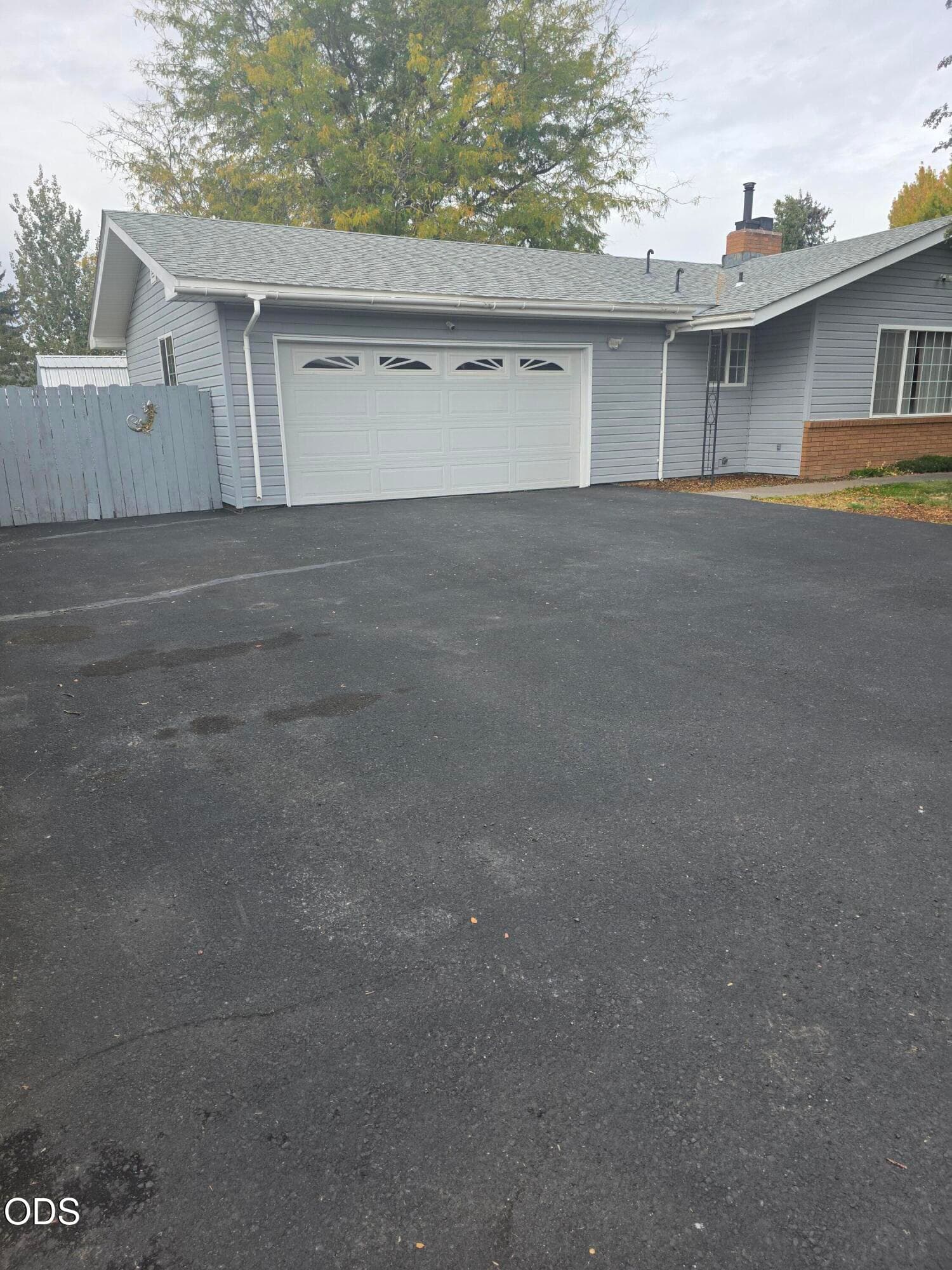 15251. Photo 5 of 34, 3206 Raymond Street, Klamath Falls, OR 97603