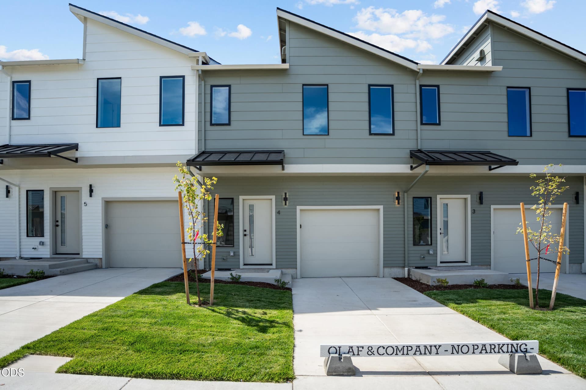 20_sundwood dr-20. Photo 1 of 24, 2032 Sunset Drive Unit 4, Medford, OR 97501